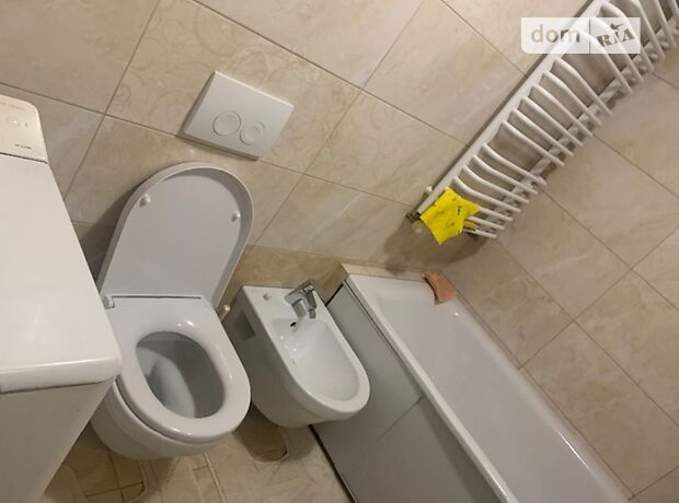 Продажа трехкомнатной квартиры в Тернополе, на просп. Злуки 4, район Бам фото 1 Продажа трехкомнатной квартиры в Тернополе, на просп. Злуки 4, район Бам фото 1