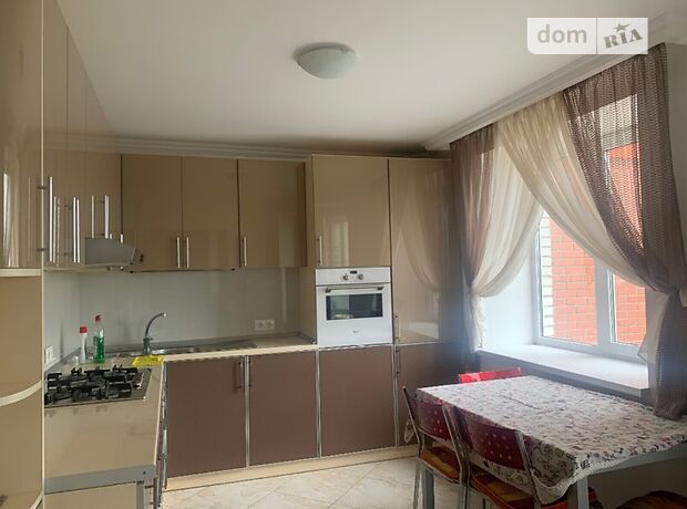 Продажа трехкомнатной квартиры в Тернополе, на просп. Злуки 4, район Бам фото 1 Продажа трехкомнатной квартиры в Тернополе, на просп. Злуки 4, район Бам фото 1