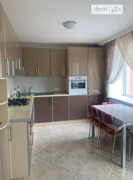 Продажа трехкомнатной квартиры в Тернополе, на просп. Злуки 4, район Бам фото 1 Продажа трехкомнатной квартиры в Тернополе, на просп. Злуки 4, район Бам фото 1