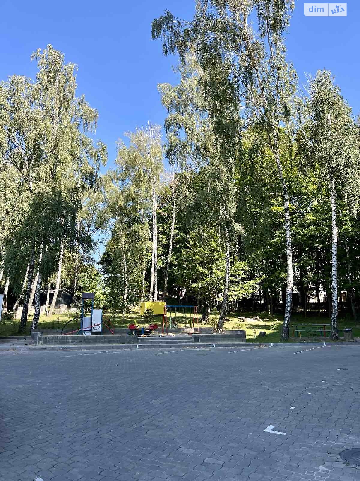 Продажа трехкомнатной квартиры в Тернополе, на ул. Будного Степана, район Дружба фото 1 Продажа трехкомнатной квартиры в Тернополе, на ул. Будного Степана, район Дружба фото 1