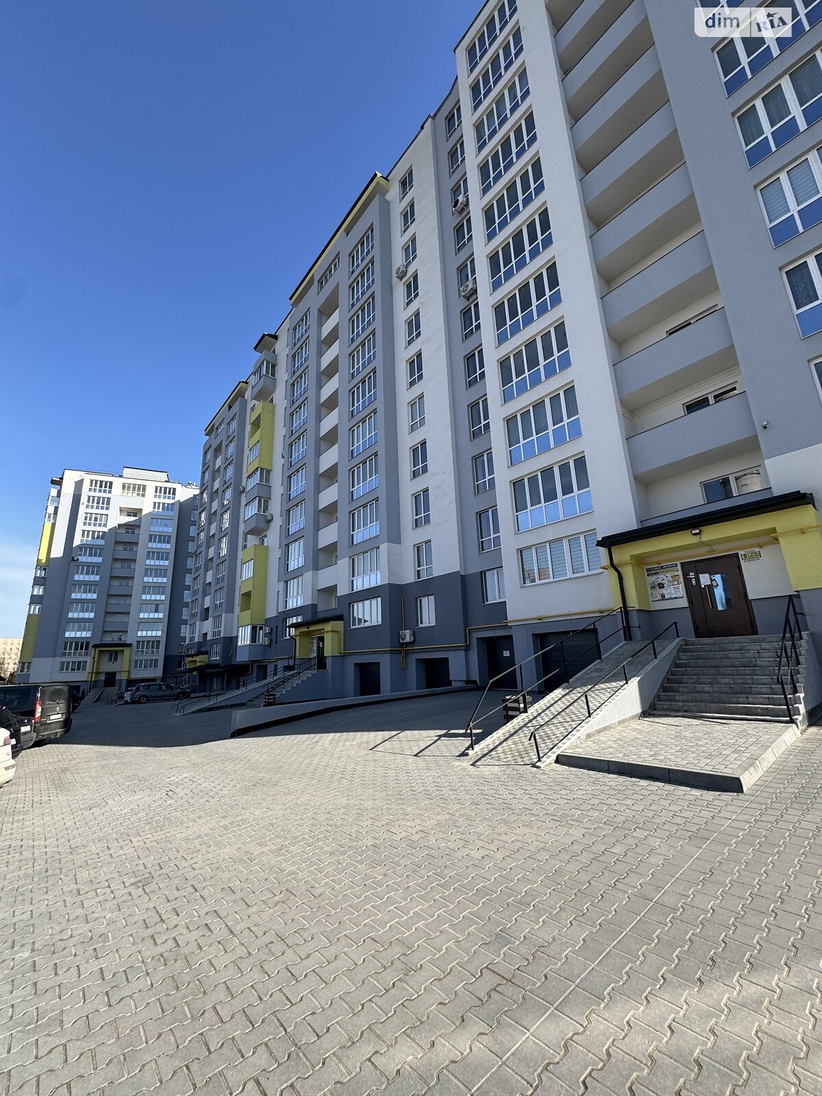 Продаж трикімнатної квартири в Тернополі, на вул. Будного Степана, район Дружба фото 1 Продаж трикімнатної квартири в Тернополі, на вул. Будного Степана, район Дружба фото 1