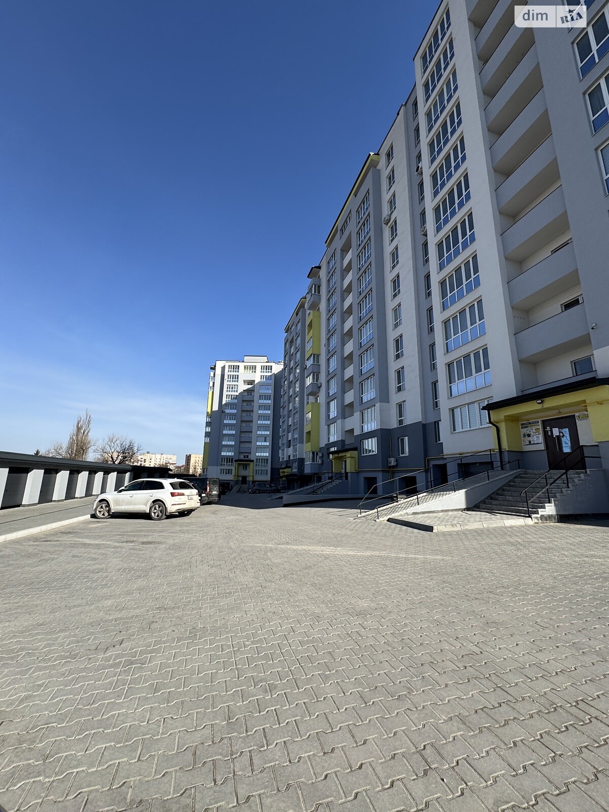 Продаж трикімнатної квартири в Тернополі, на вул. Будного Степана, район Дружба фото 1 Продаж трикімнатної квартири в Тернополі, на вул. Будного Степана, район Дружба фото 1