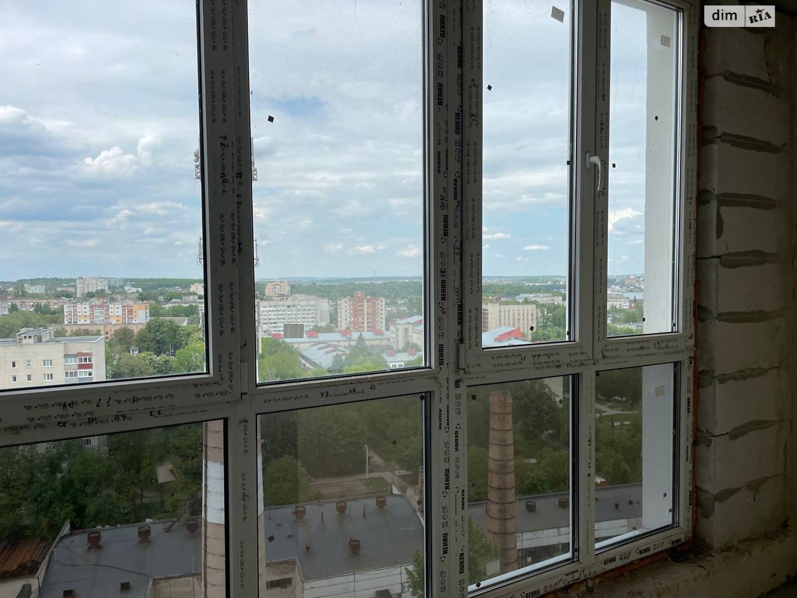 Продаж трикімнатної квартири в Тернополі, на вул. Будного Степана, район Дружба фото 1 Продаж трикімнатної квартири в Тернополі, на вул. Будного Степана, район Дружба фото 1