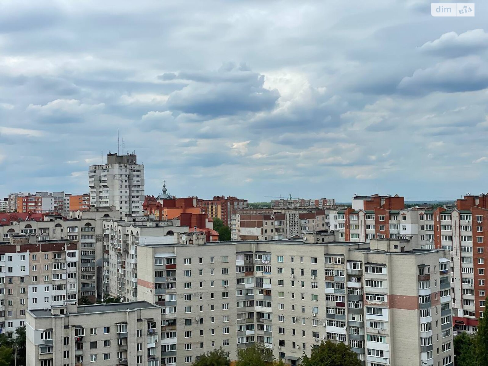 Продаж трикімнатної квартири в Тернополі, на вул. Будного Степана, район Дружба фото 1 Продаж трикімнатної квартири в Тернополі, на вул. Будного Степана, район Дружба фото 1