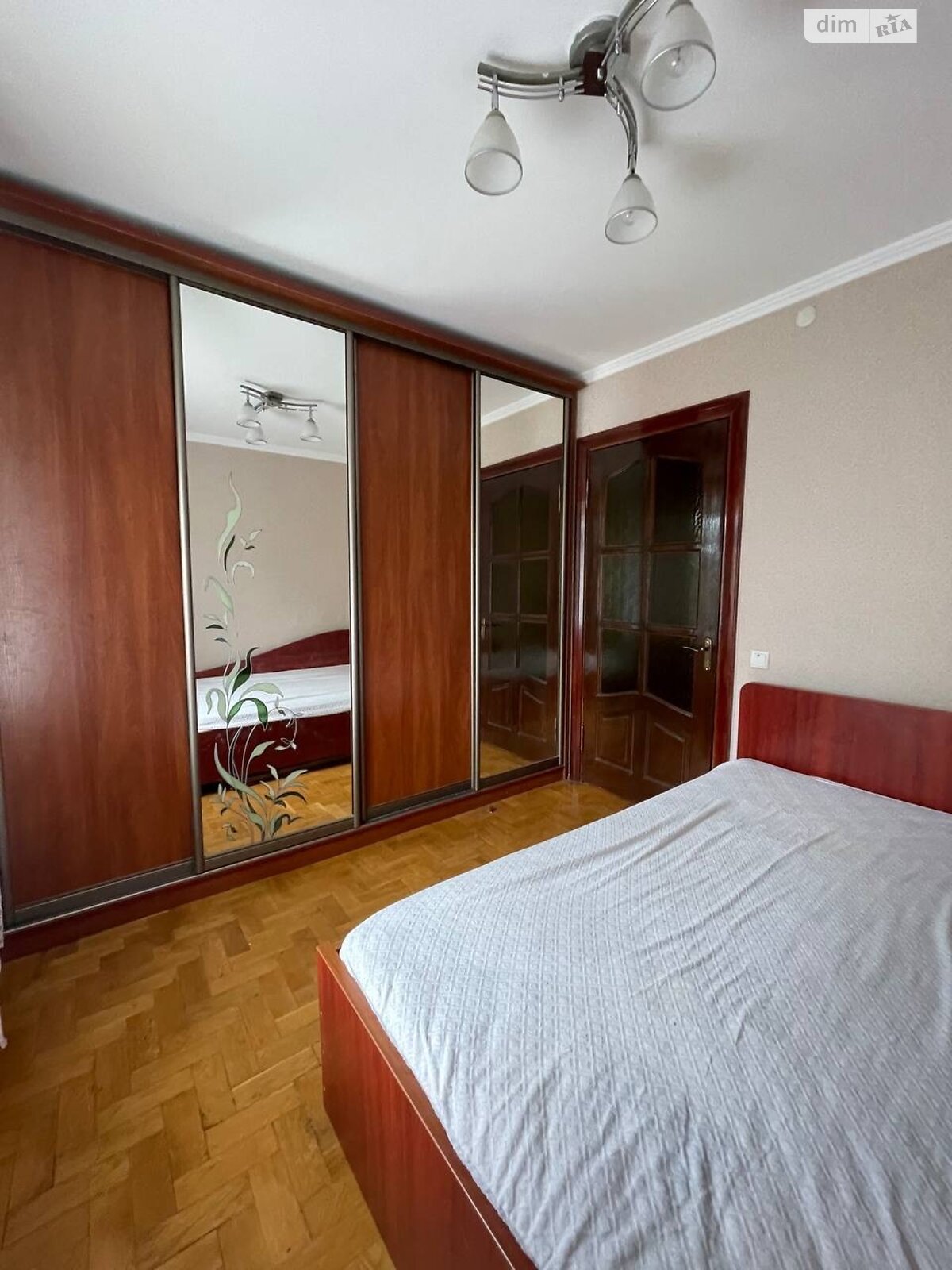 Продажа трехкомнатной квартиры в Тернополе, на ул. Будного Степана 30, район Дружба фото 1 Продажа трехкомнатной квартиры в Тернополе, на ул. Будного Степана 30, район Дружба фото 1