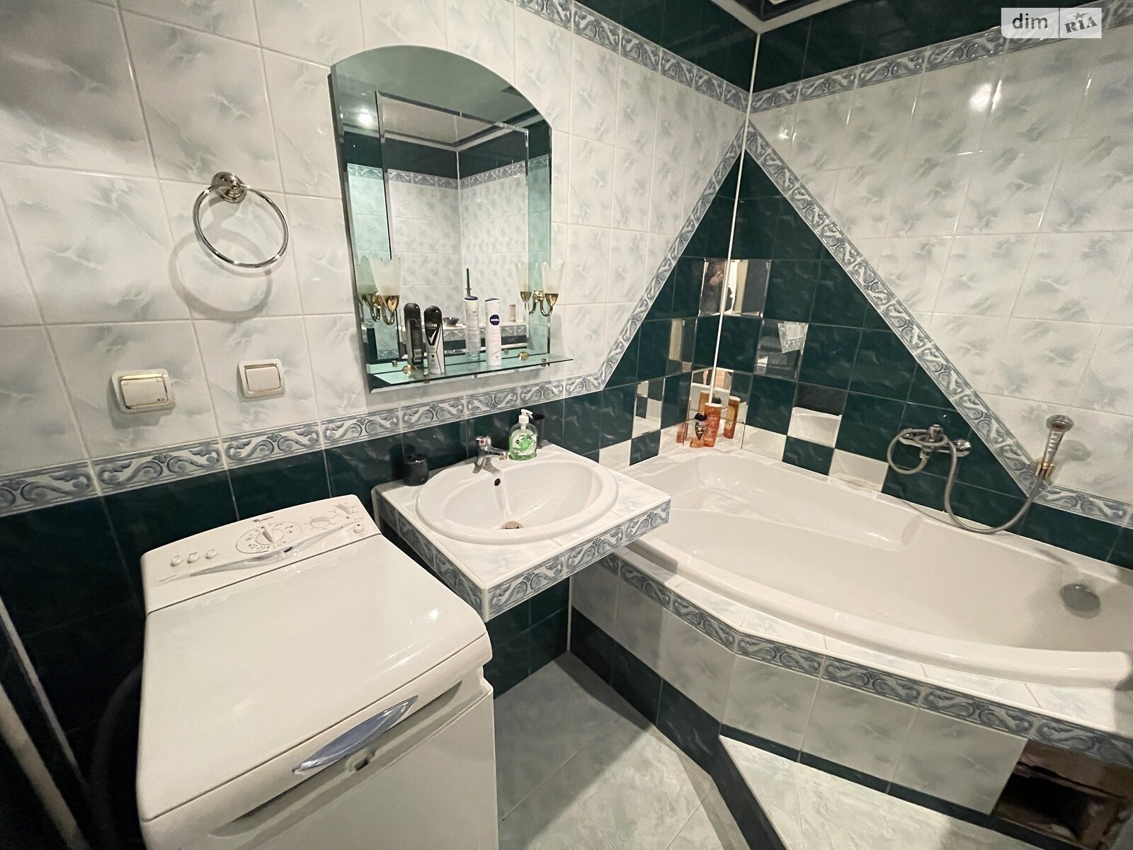 Продажа трехкомнатной квартиры в Тернополе, на ул. Громницкого 4, район Дружба фото 1