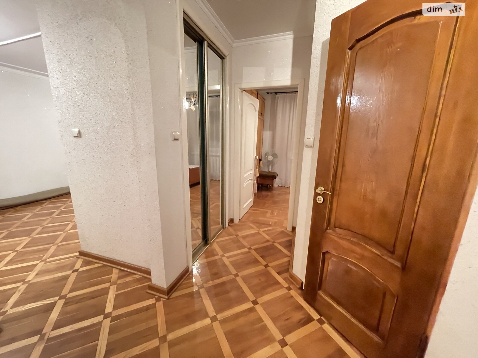 Продажа трехкомнатной квартиры в Тернополе, на ул. Громницкого 4, район Дружба фото 1