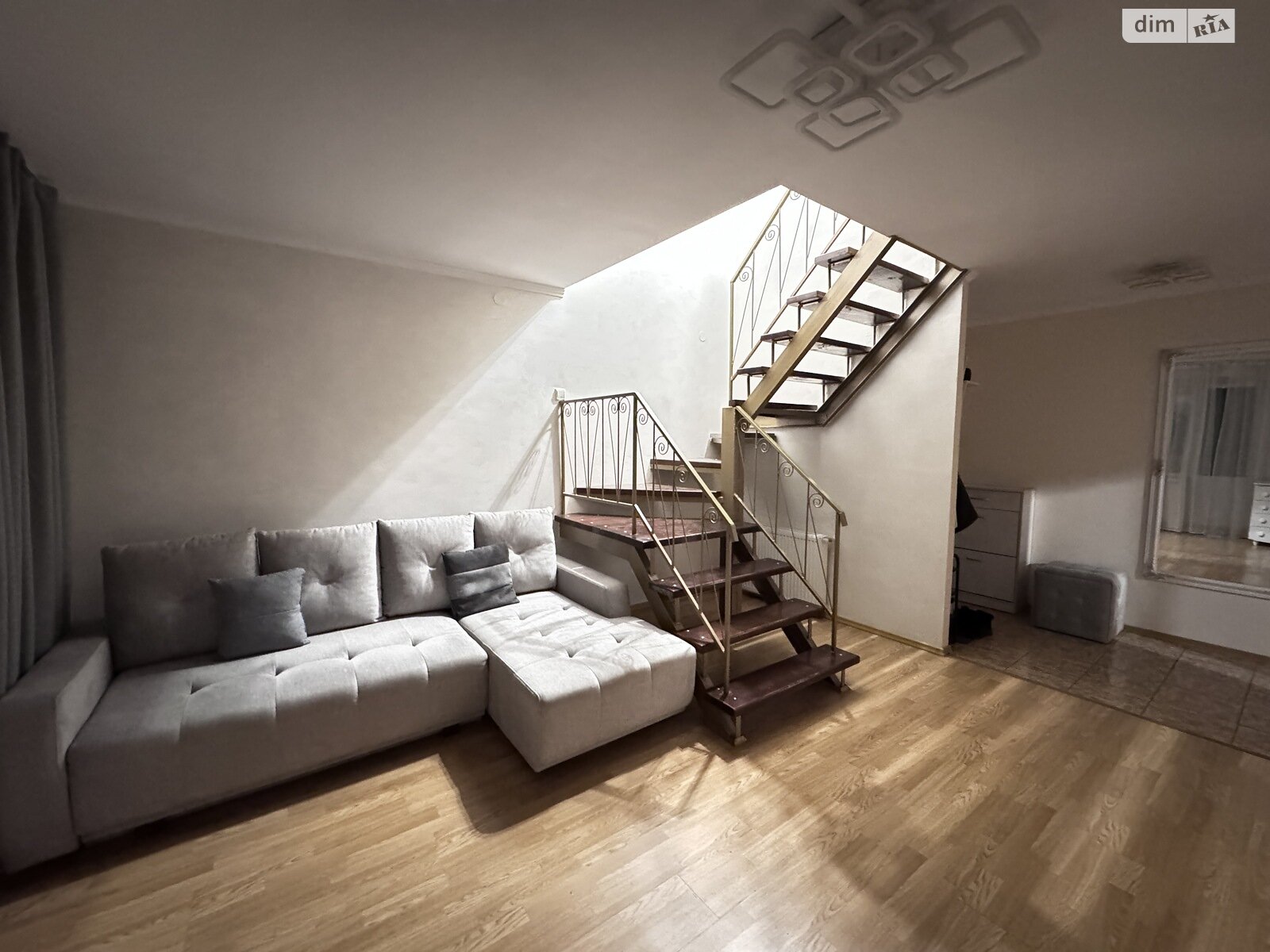 Продаж чотирикімнатної квартири в Тернополі, на вул. Громницького, район Дружба фото 1