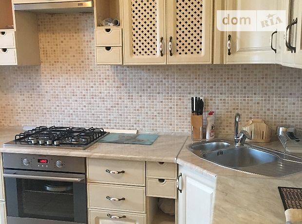 Продажа трехкомнатной квартиры в Тернополе, на ул. Карпенко район Дружба фото 1 Продажа трехкомнатной квартиры в Тернополе, на ул. Карпенко район Дружба фото 1
