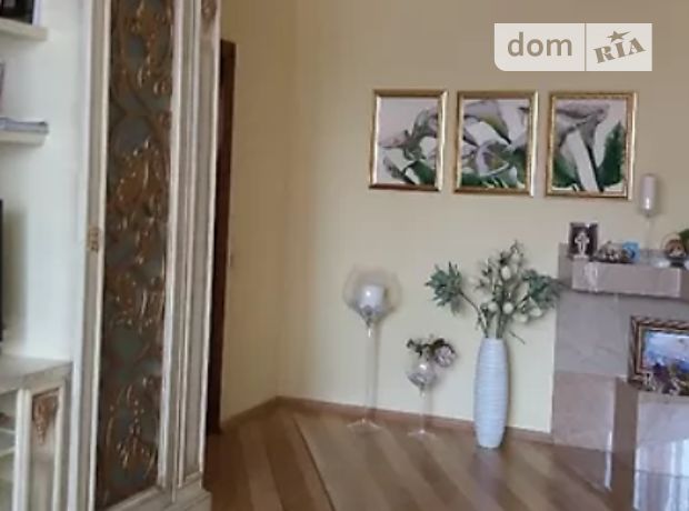 Продажа пятикомнатной квартиры в Тернополе, на ул. Карпенко район Дружба фото 1 Продажа пятикомнатной квартиры в Тернополе, на ул. Карпенко район Дружба фото 1