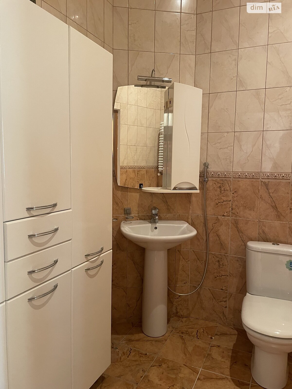 Продажа двухкомнатной квартиры в Тернополе, на ул. Карпенко, район Дружба фото 1 Продажа двухкомнатной квартиры в Тернополе, на ул. Карпенко, район Дружба фото 1
