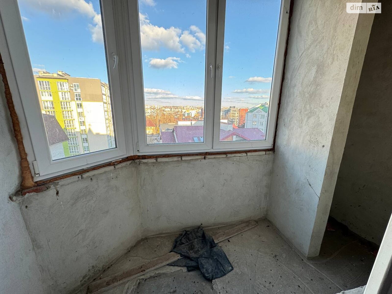 Продаж трикімнатної квартири в Тернополі, на вул. Карпенка 30, район Дружба фото 1 Продаж трикімнатної квартири в Тернополі, на вул. Карпенка 30, район Дружба фото 1