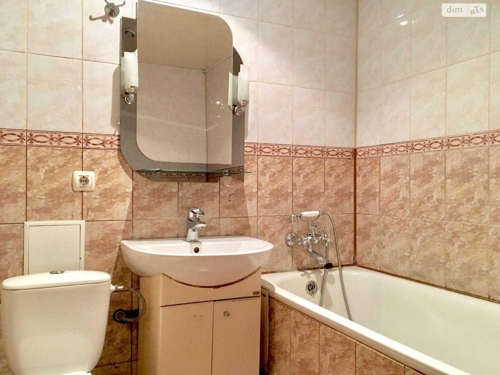 Продаж двокімнатної квартири в Тернополі, на вул. Карпенка, район Дружба фото 1 Продаж двокімнатної квартири в Тернополі, на вул. Карпенка, район Дружба фото 1