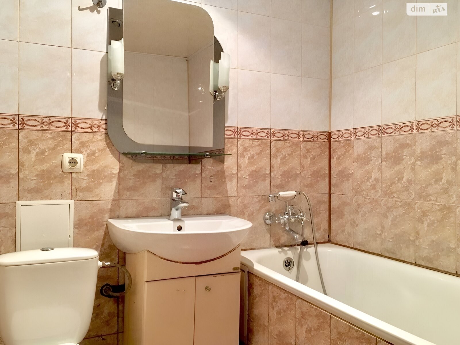 Продаж двокімнатної квартири в Тернополі, на вул. Карпенка, район Дружба фото 1 Продаж двокімнатної квартири в Тернополі, на вул. Карпенка, район Дружба фото 1