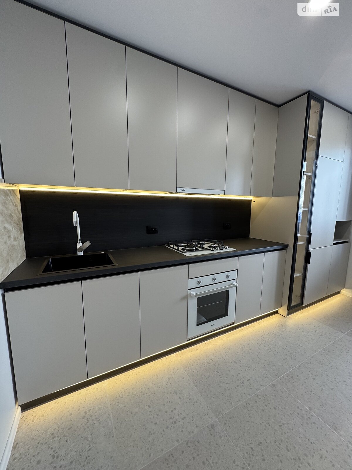 Продаж двокімнатної квартири в Тернополі, на вул. Карпенка 36, район Дружба фото 1 Продаж двокімнатної квартири в Тернополі, на вул. Карпенка 36, район Дружба фото 1