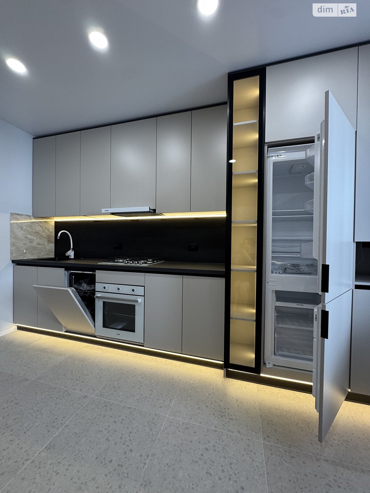 Продаж двокімнатної квартири в Тернополі, на вул. Карпенка 36, район Дружба фото 1 Продаж двокімнатної квартири в Тернополі, на вул. Карпенка 36, район Дружба фото 1