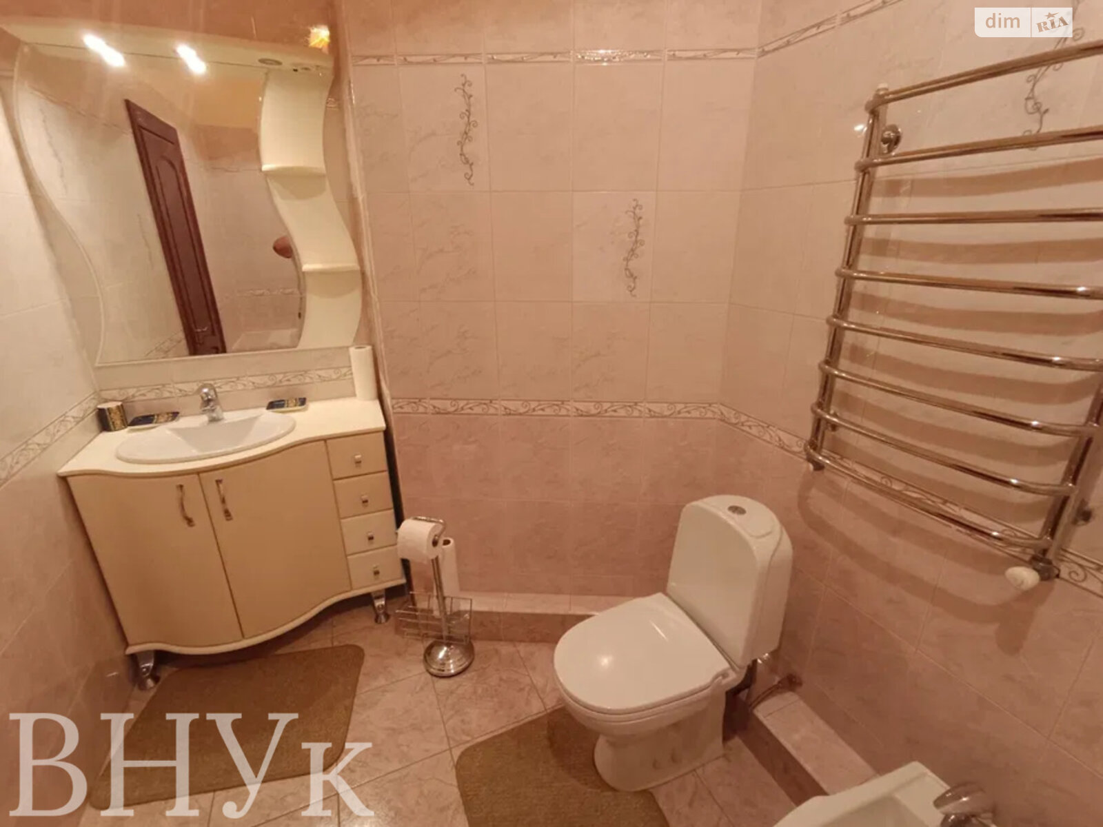 Продаж трикімнатної квартири в Тернополі, на вул. Карпенка 4, район Дружба фото 1