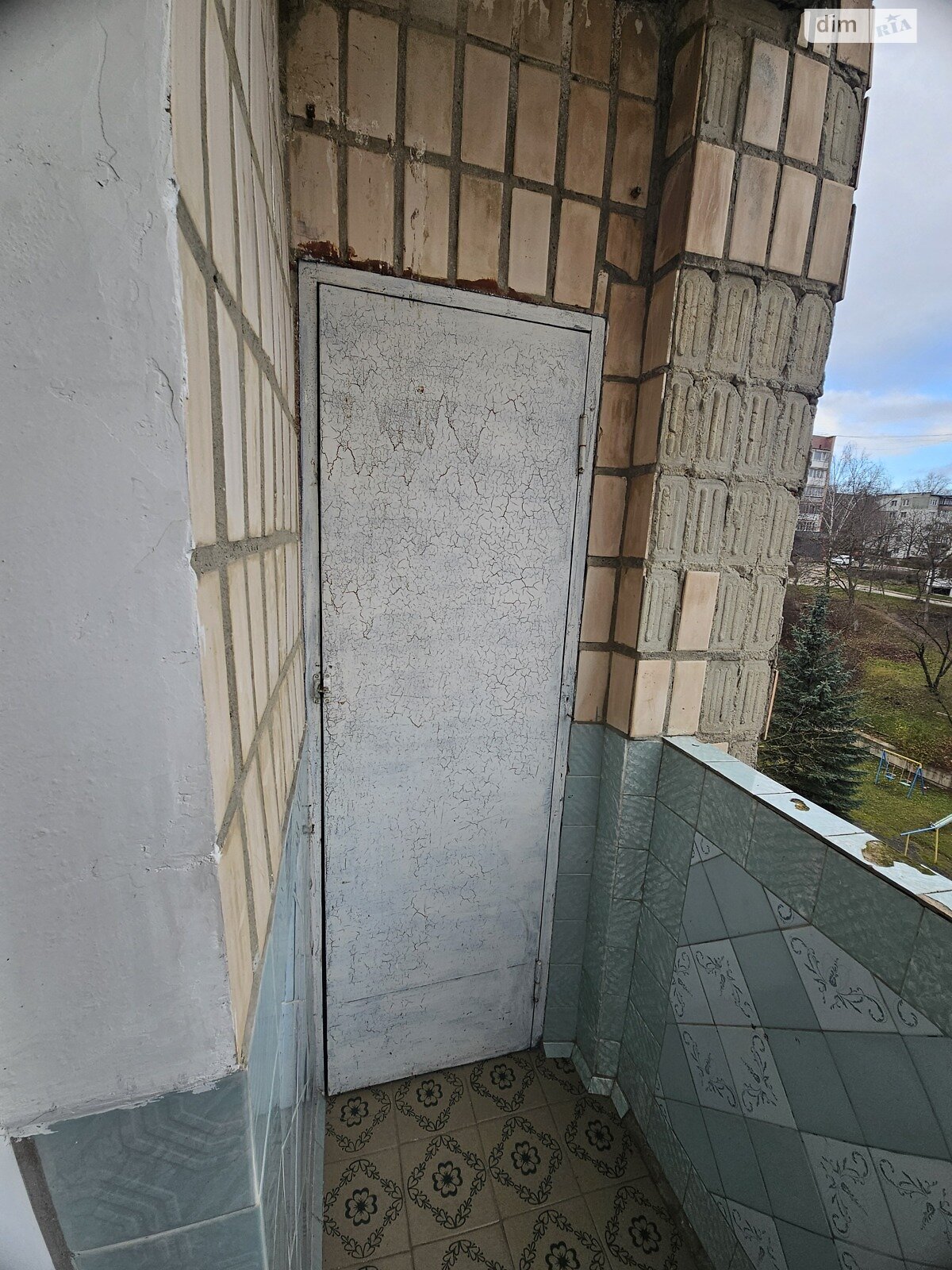 Продажа трехкомнатной квартиры в Тернополе, на ул. Карпенко, район Дружба фото 1 Продажа трехкомнатной квартиры в Тернополе, на ул. Карпенко, район Дружба фото 1