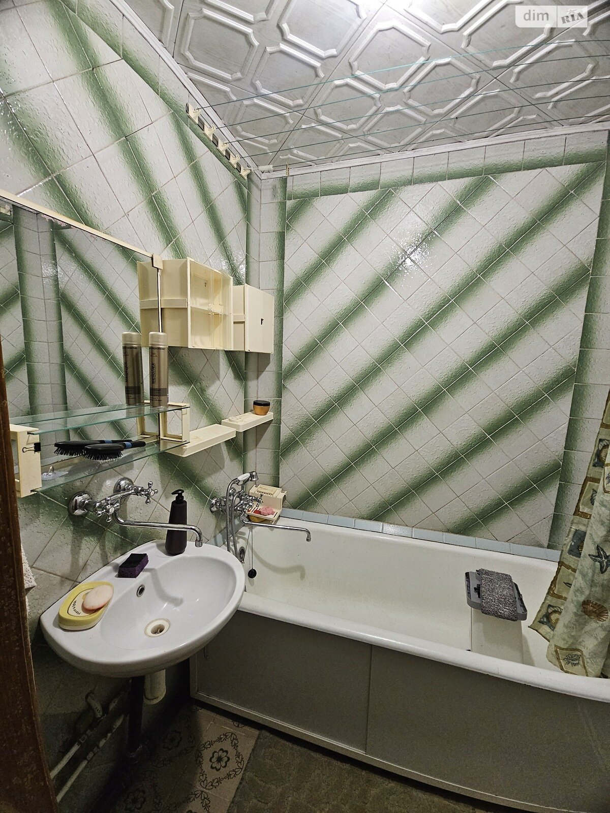 Продажа трехкомнатной квартиры в Тернополе, на ул. Карпенко, район Дружба фото 1 Продажа трехкомнатной квартиры в Тернополе, на ул. Карпенко, район Дружба фото 1