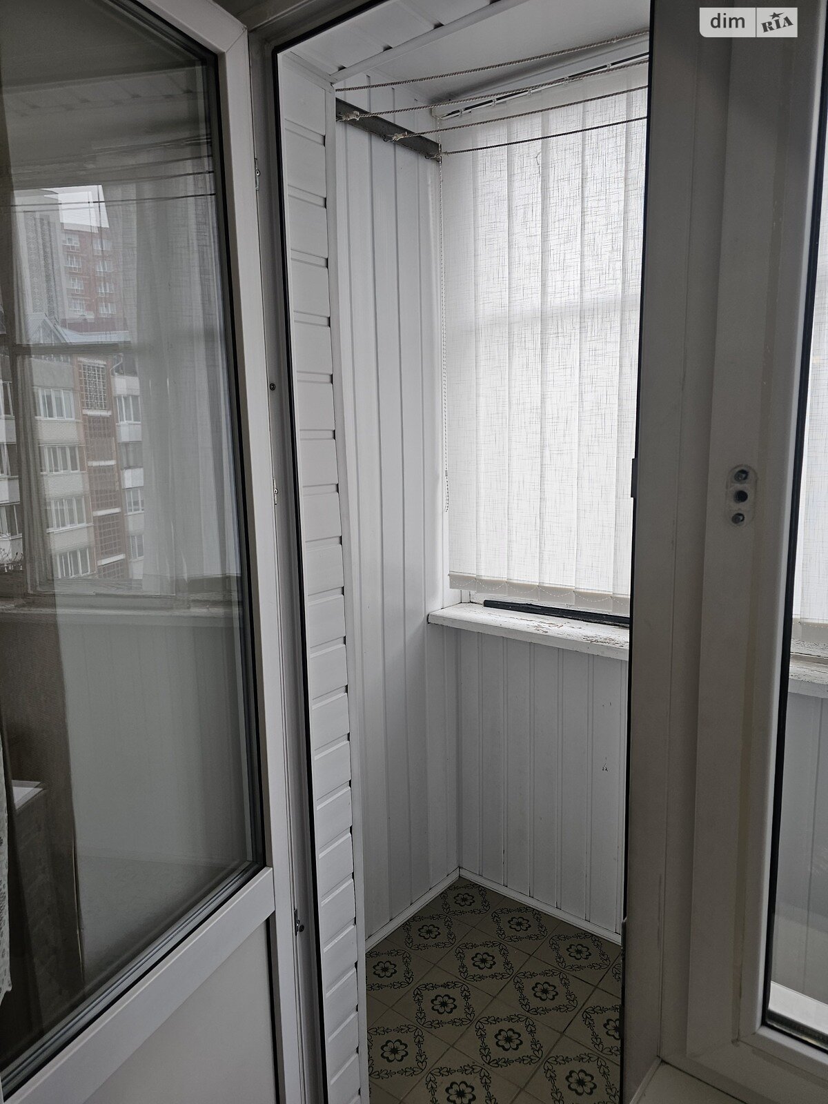 Продажа трехкомнатной квартиры в Тернополе, на ул. Карпенко, район Дружба фото 1 Продажа трехкомнатной квартиры в Тернополе, на ул. Карпенко, район Дружба фото 1