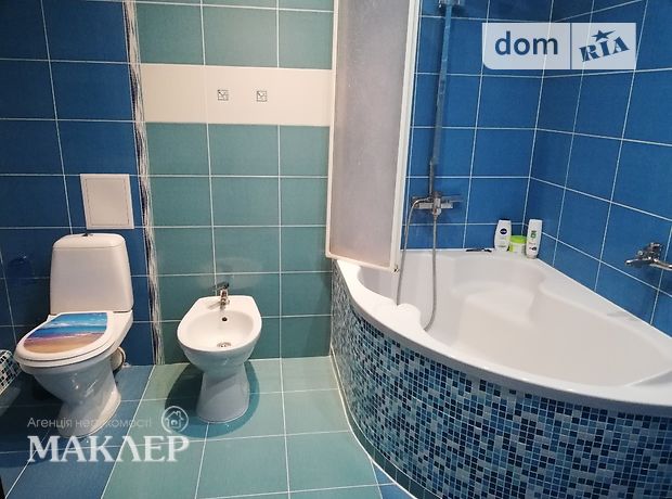 Продажа трехкомнатной квартиры в Тернополе, на ул. Карпенко район Дружба фото 1 Продажа трехкомнатной квартиры в Тернополе, на ул. Карпенко район Дружба фото 1