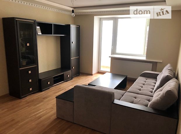 Продажа трехкомнатной квартиры в Тернополе, на ул. Карпенко район Дружба фото 1 Продажа трехкомнатной квартиры в Тернополе, на ул. Карпенко район Дружба фото 1