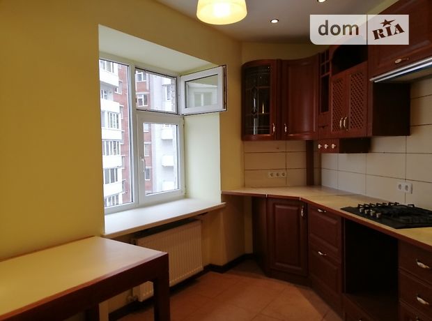 Продажа трехкомнатной квартиры в Тернополе, на пер. Кирпичный район Дружба фото 1 Продажа трехкомнатной квартиры в Тернополе, на пер. Кирпичный район Дружба фото 1