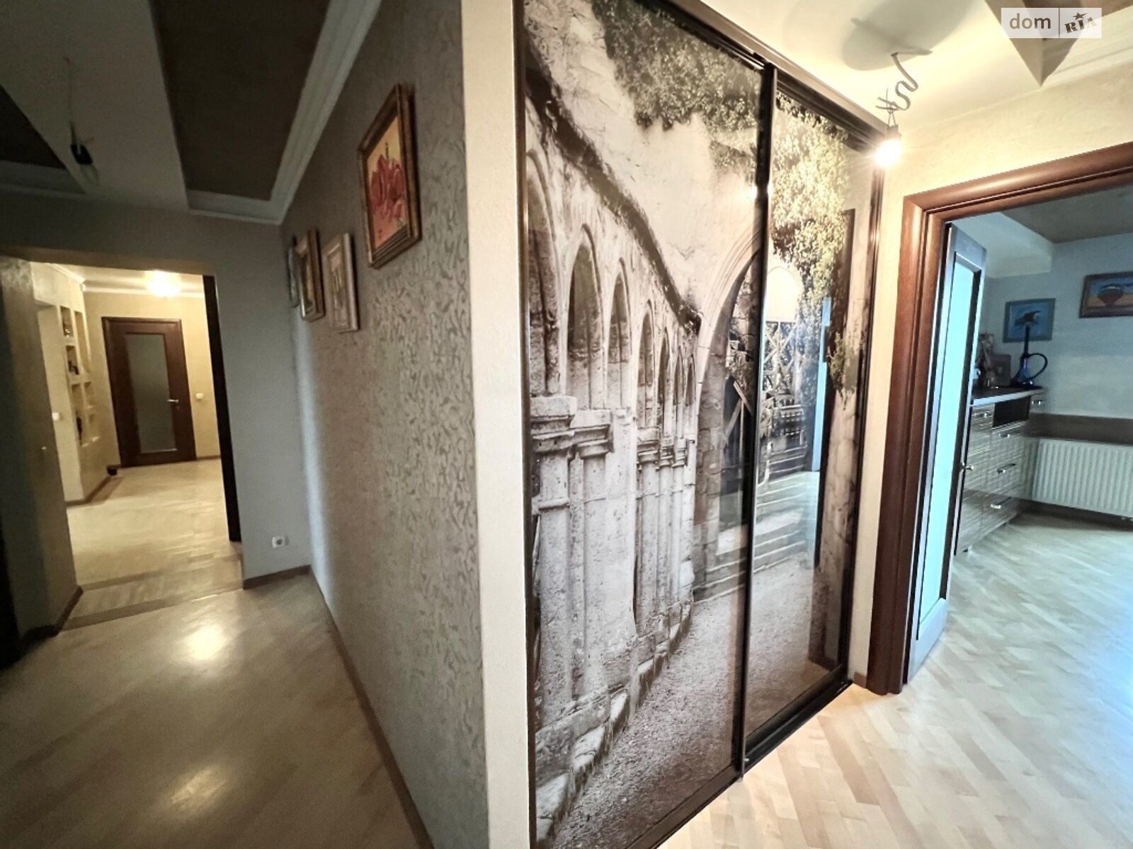 Продажа трехкомнатной квартиры в Тернополе, на пер. Кирпичный, район Дружба фото 1