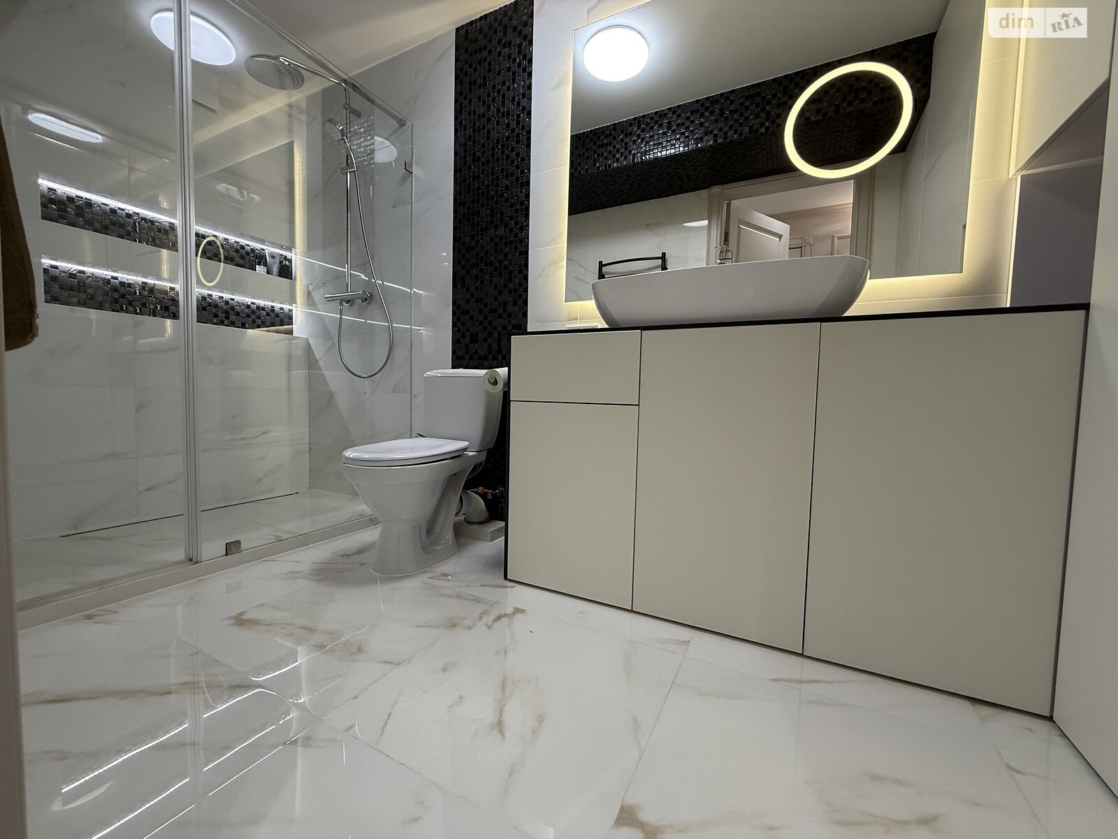 Продаж трикімнатної квартири в Тернополі, на пров. Цегельний, район Дружба фото 1