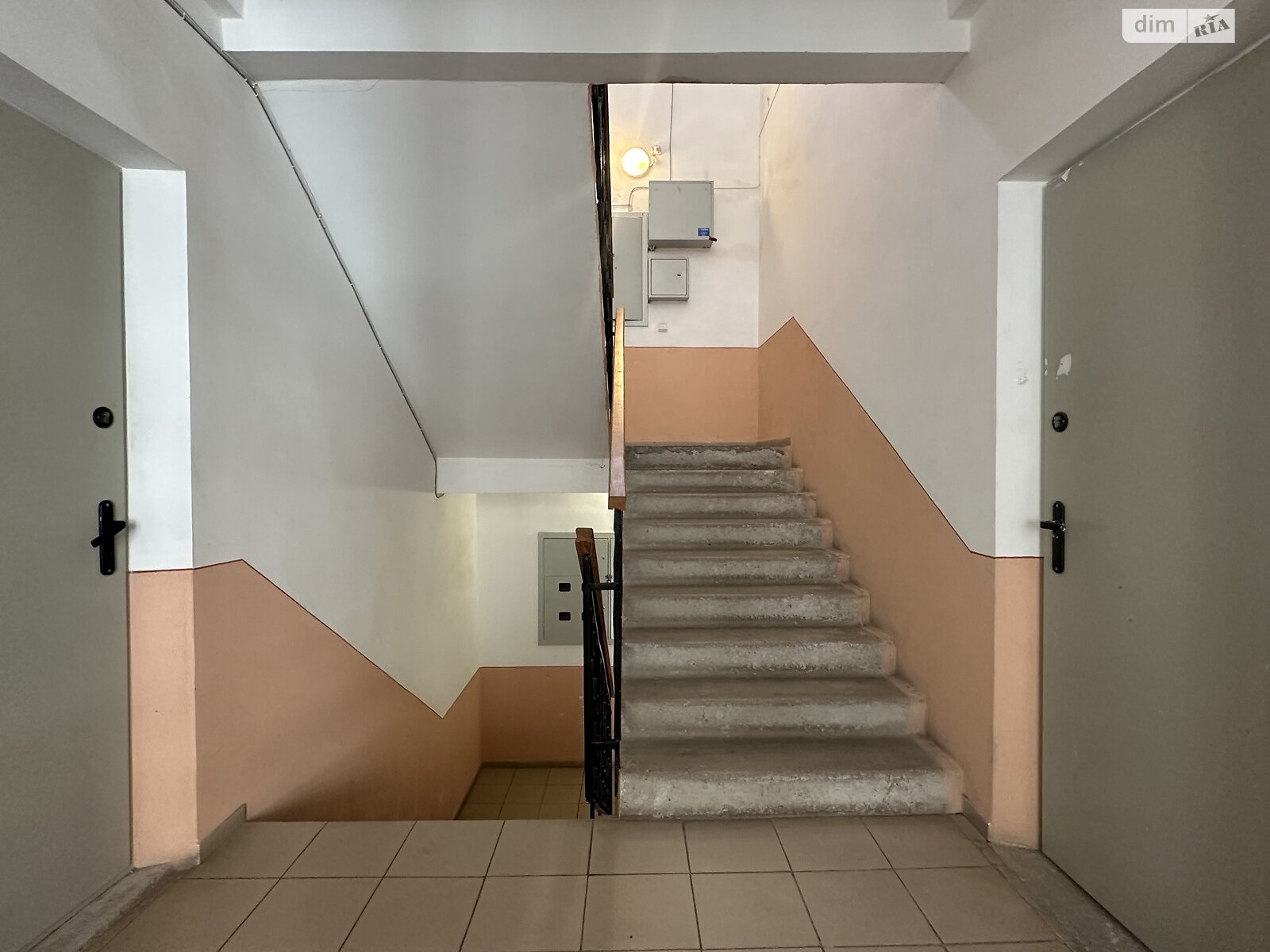 Продажа трехкомнатной квартиры в Тернополе, на пер. Кирпичный 7А, район Дружба фото 1 Продажа трехкомнатной квартиры в Тернополе, на пер. Кирпичный 7А, район Дружба фото 1