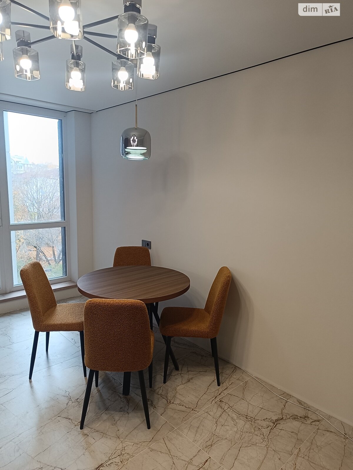 Продажа трехкомнатной квартиры в Тернополе, на пер. Кирпичный, район Дружба фото 1 Продажа трехкомнатной квартиры в Тернополе, на пер. Кирпичный, район Дружба фото 1