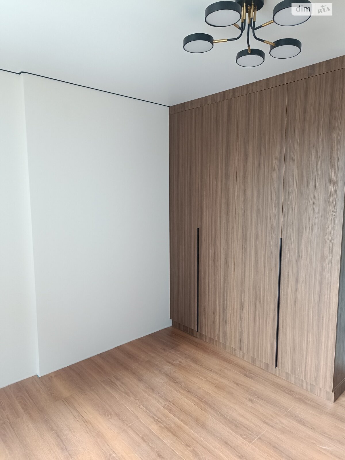 Продажа трехкомнатной квартиры в Тернополе, на пер. Кирпичный, район Дружба фото 1 Продажа трехкомнатной квартиры в Тернополе, на пер. Кирпичный, район Дружба фото 1