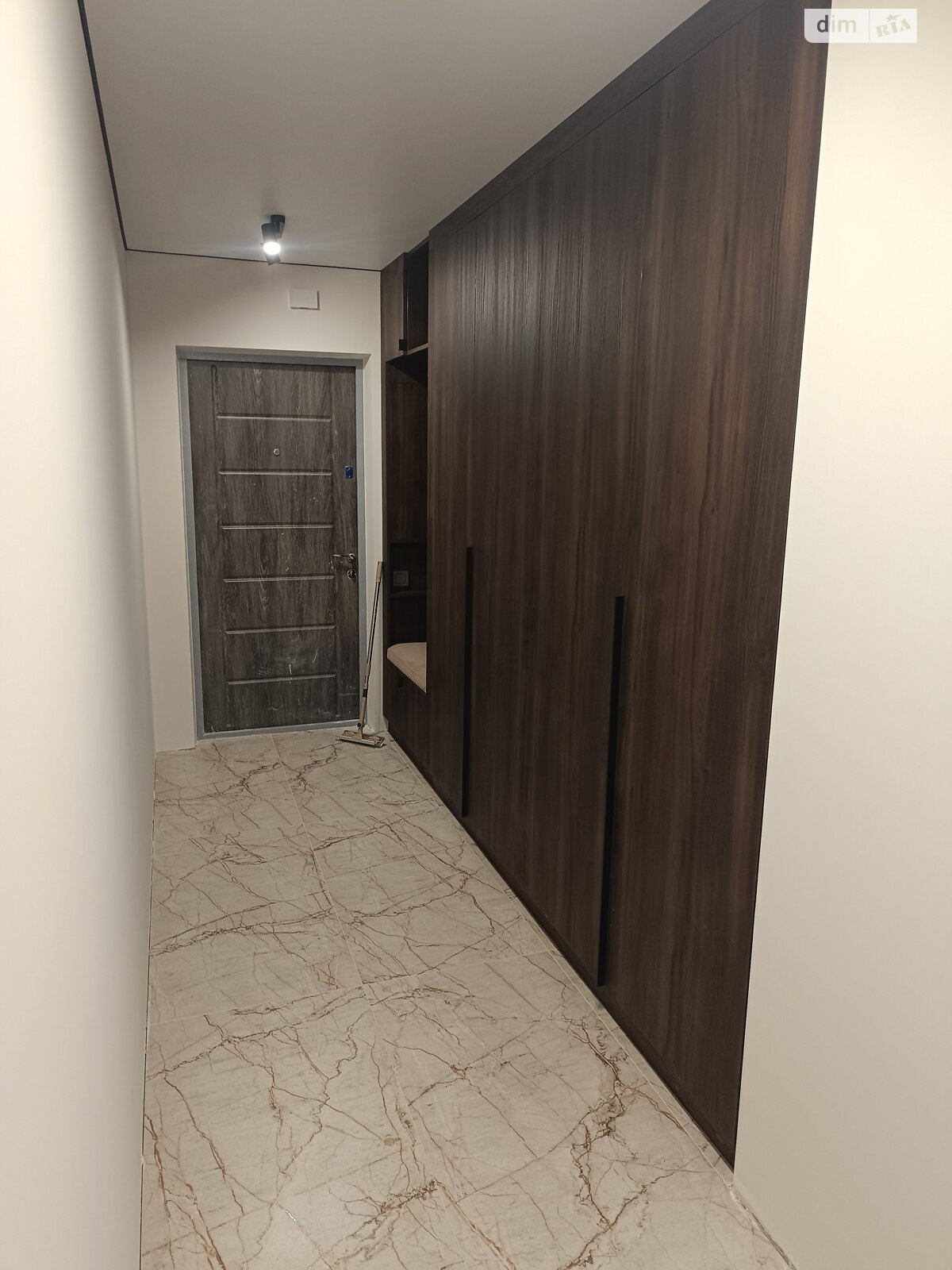 Продажа трехкомнатной квартиры в Тернополе, на пер. Кирпичный, район Дружба фото 1 Продажа трехкомнатной квартиры в Тернополе, на пер. Кирпичный, район Дружба фото 1