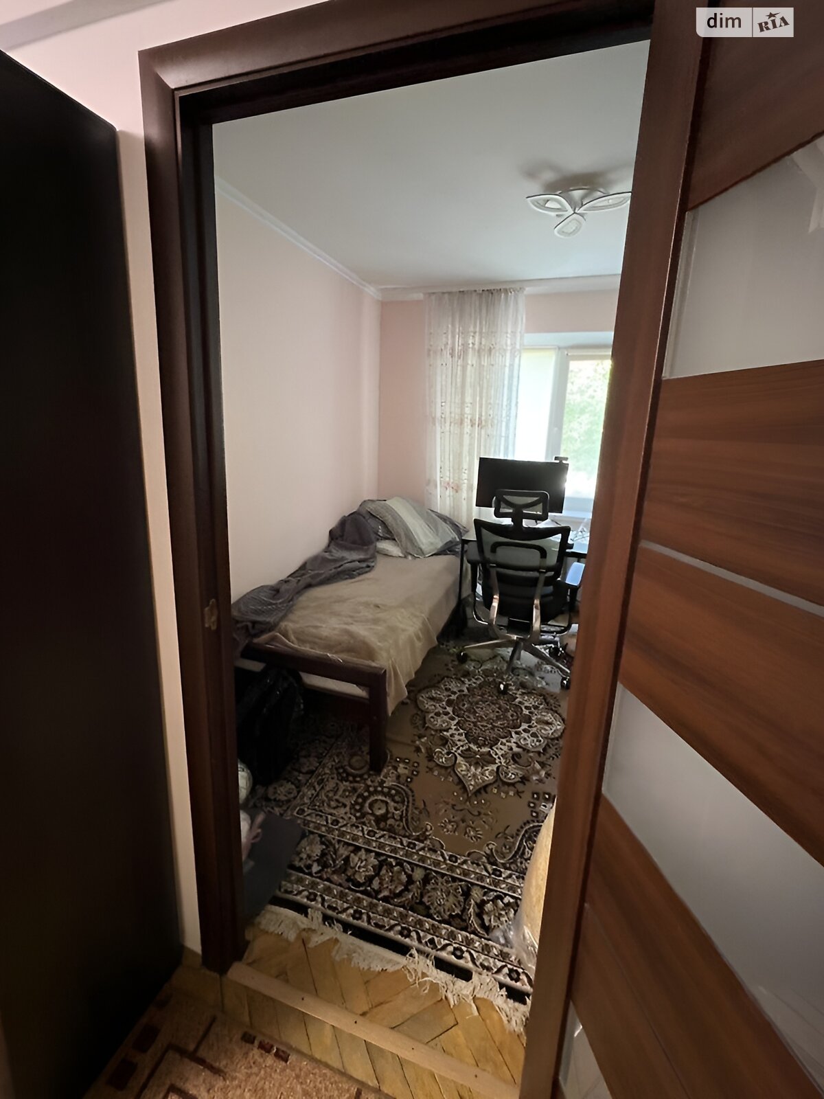 Продажа трехкомнатной квартиры в Тернополе, на ул. Кривоноса Максима, район Дружба фото 1 Продажа трехкомнатной квартиры в Тернополе, на ул. Кривоноса Максима, район Дружба фото 1