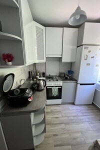 Продаж трикімнатної квартири в Тернополі, на вул. Кривоноса Максима, район Дружба фото 2