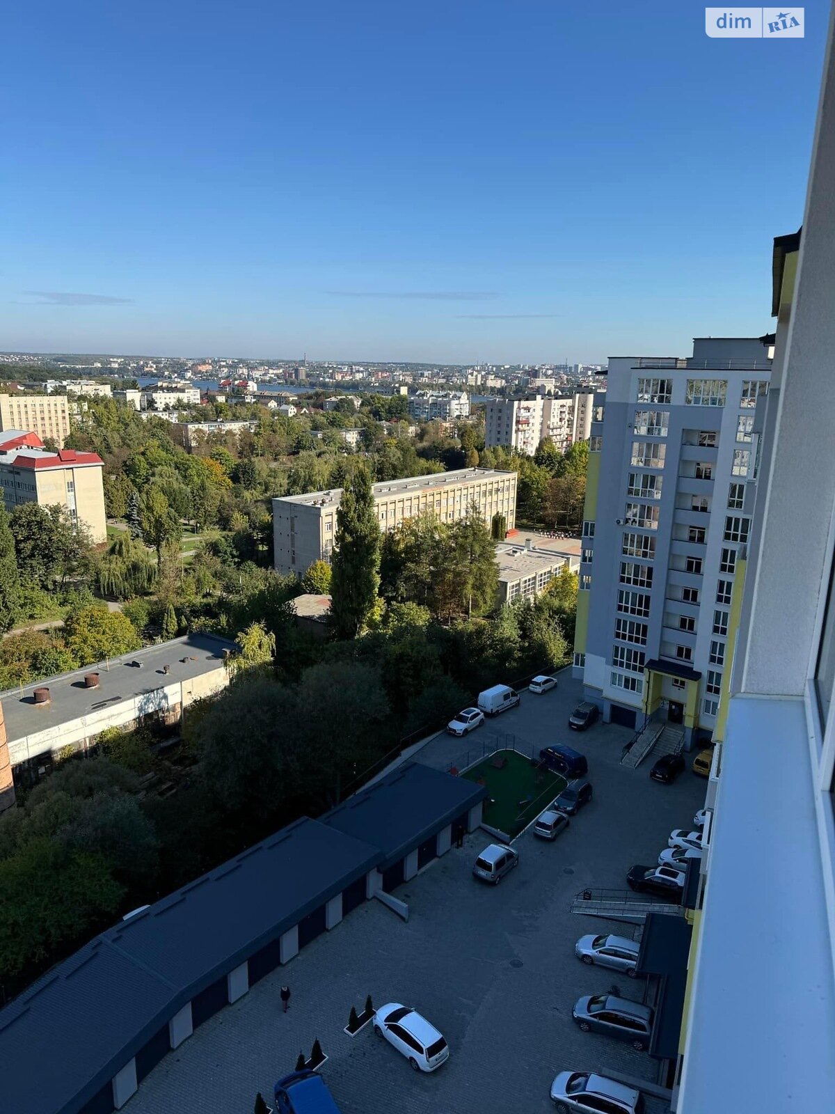 Продаж трикімнатної квартири в Тернополі, на вул. Володимира Лучаковського, район Дружба фото 1 Продаж трикімнатної квартири в Тернополі, на вул. Володимира Лучаковського, район Дружба фото 1