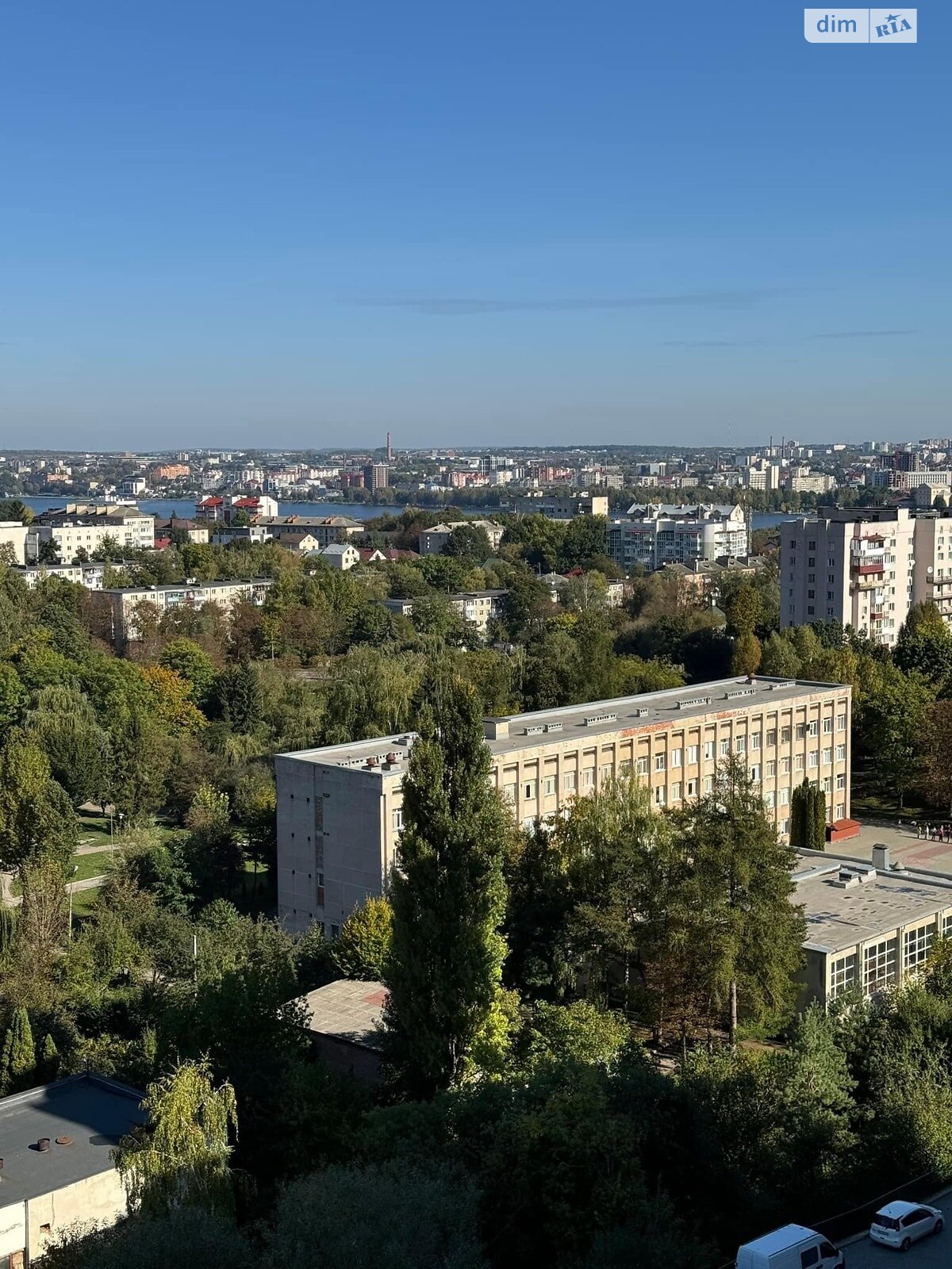 Продаж трикімнатної квартири в Тернополі, на вул. Володимира Лучаковського, район Дружба фото 1 Продаж трикімнатної квартири в Тернополі, на вул. Володимира Лучаковського, район Дружба фото 1