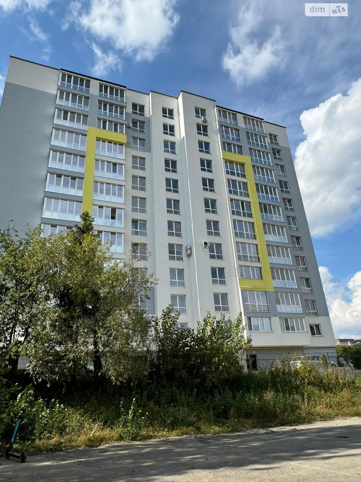 Продаж трикімнатної квартири в Тернополі, на вул. Володимира Лучаковського, район Дружба фото 1 Продаж трикімнатної квартири в Тернополі, на вул. Володимира Лучаковського, район Дружба фото 1