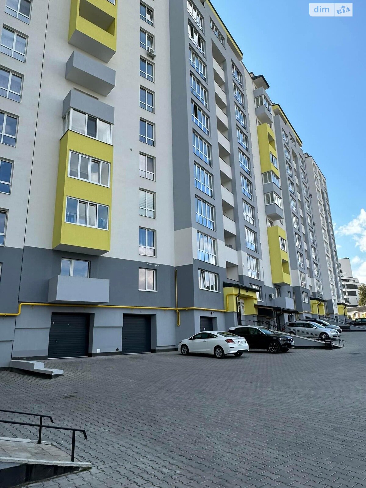 Продаж трикімнатної квартири в Тернополі, на вул. Володимира Лучаковського, район Дружба фото 1 Продаж трикімнатної квартири в Тернополі, на вул. Володимира Лучаковського, район Дружба фото 1
