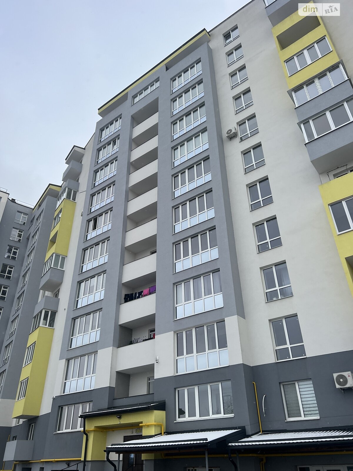 Продаж трикімнатної квартири в Тернополі, на вул. Володимира Лучаковського, район Дружба фото 1 Продаж трикімнатної квартири в Тернополі, на вул. Володимира Лучаковського, район Дружба фото 1