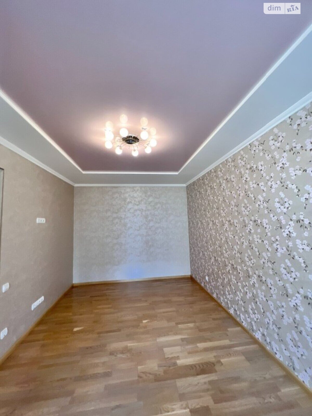 Продажа трехкомнатной квартиры в Тернополе, на ул. Владимира Лучаковского, район Дружба фото 1