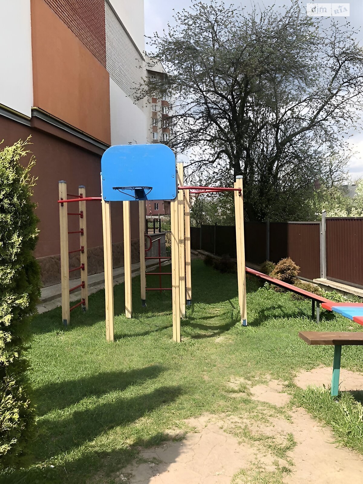 Продажа двухкомнатной квартиры в Тернополе, на ул. Львовская Боковая, район Дружба фото 1 Продажа двухкомнатной квартиры в Тернополе, на ул. Львовская Боковая, район Дружба фото 1
