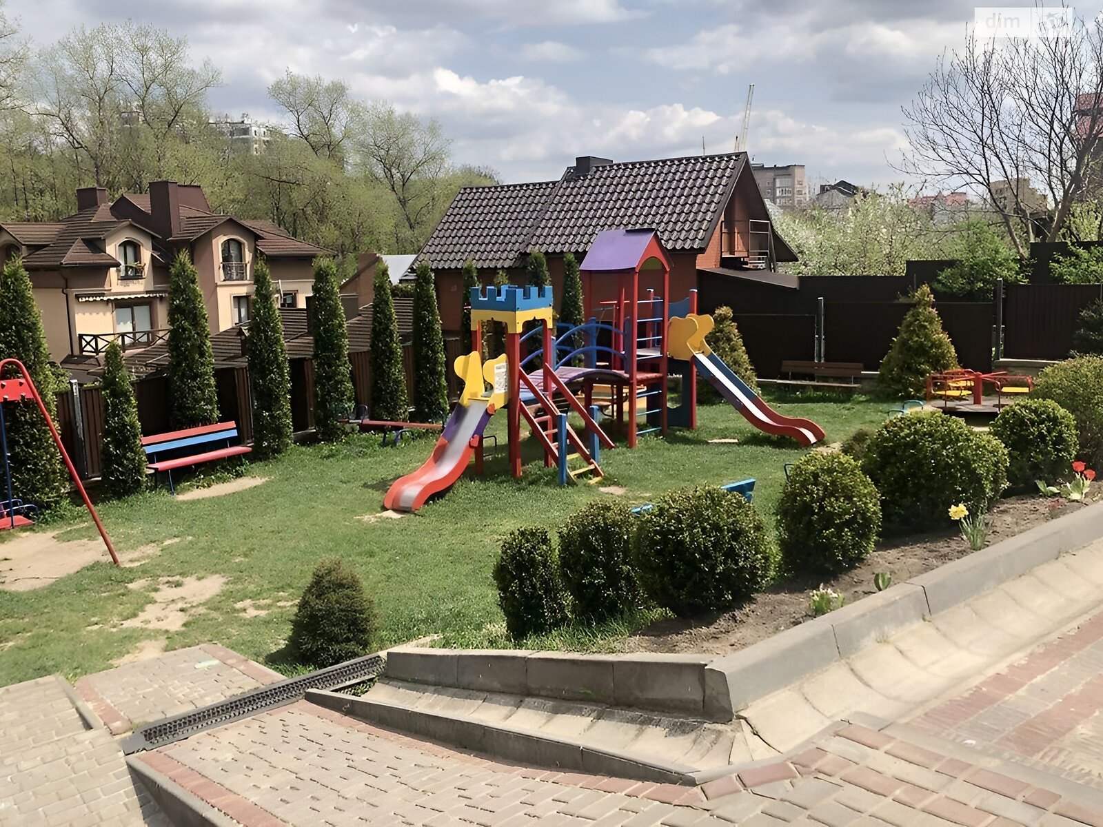 Продажа двухкомнатной квартиры в Тернополе, на ул. Львовская Боковая, район Дружба фото 1 Продажа двухкомнатной квартиры в Тернополе, на ул. Львовская Боковая, район Дружба фото 1
