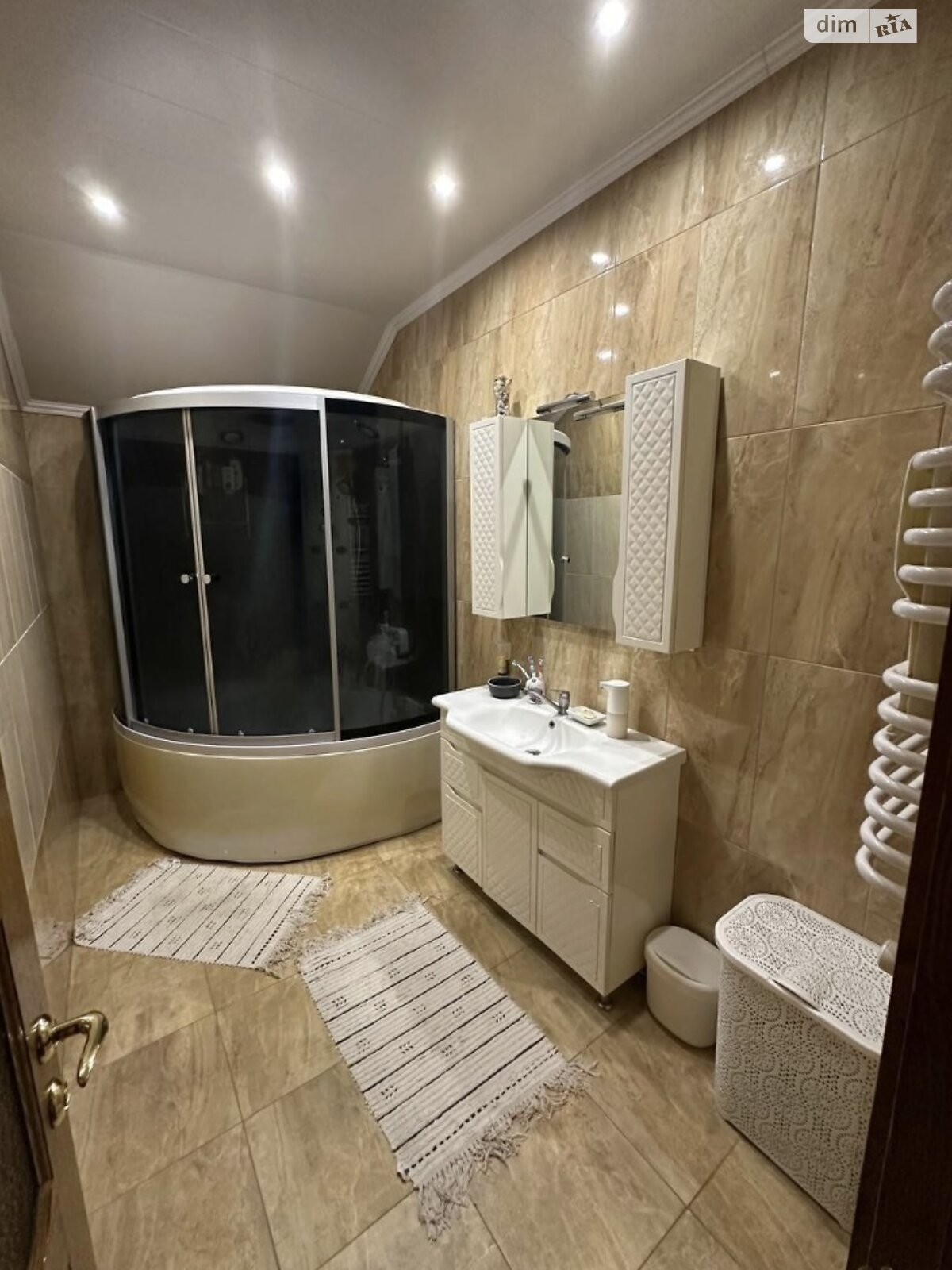 Продажа трехкомнатной квартиры в Тернополе, на ул. Мира, район Дружба фото 1 Продажа трехкомнатной квартиры в Тернополе, на ул. Мира, район Дружба фото 1