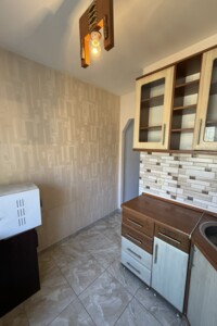 Продаж двокімнатної квартири в Тернополі, на вул. Миру, район Дружба фото 2