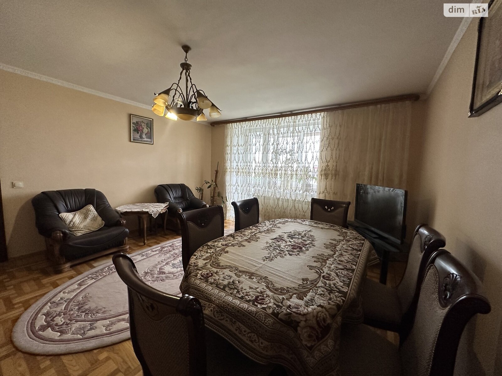 Продаж чотирикімнатної квартири в Тернополі, на вул. Миру, район Дружба фото 1 Продаж чотирикімнатної квартири в Тернополі, на вул. Миру, район Дружба фото 1