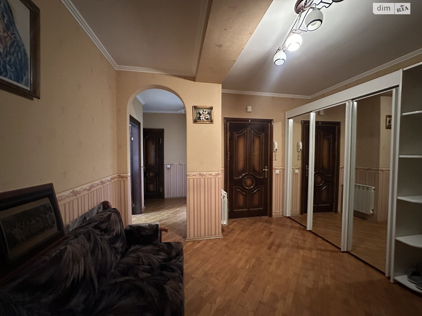 Продаж чотирикімнатної квартири в Тернополі, на вул. Миру, район Дружба фото 1 Продаж чотирикімнатної квартири в Тернополі, на вул. Миру, район Дружба фото 1