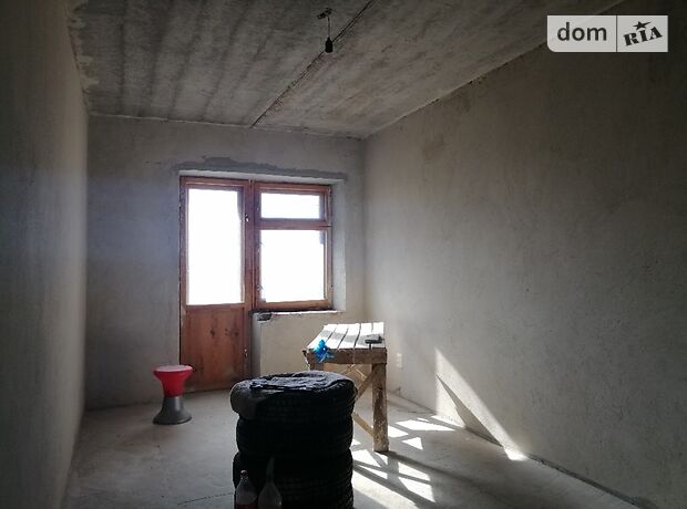 Продаж семикімнатної квартири в Тернополі, на вул. Тролейбусна, район Дружба фото 1 Продаж семикімнатної квартири в Тернополі, на вул. Тролейбусна, район Дружба фото 1