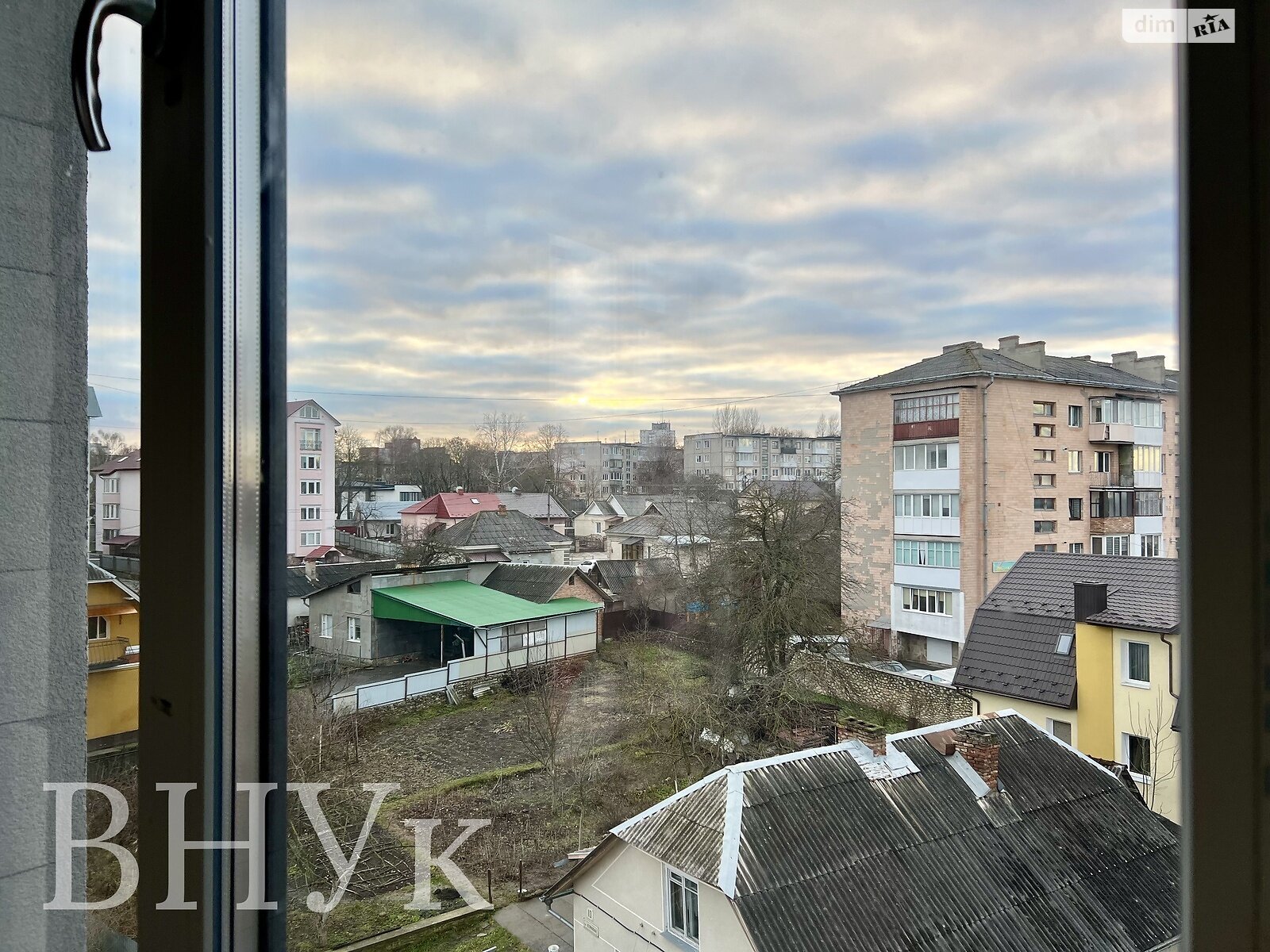 Продаж двокімнатної квартири в Тернополі, на вул. Петриківська, район Дружба фото 1 Продаж двокімнатної квартири в Тернополі, на вул. Петриківська, район Дружба фото 1