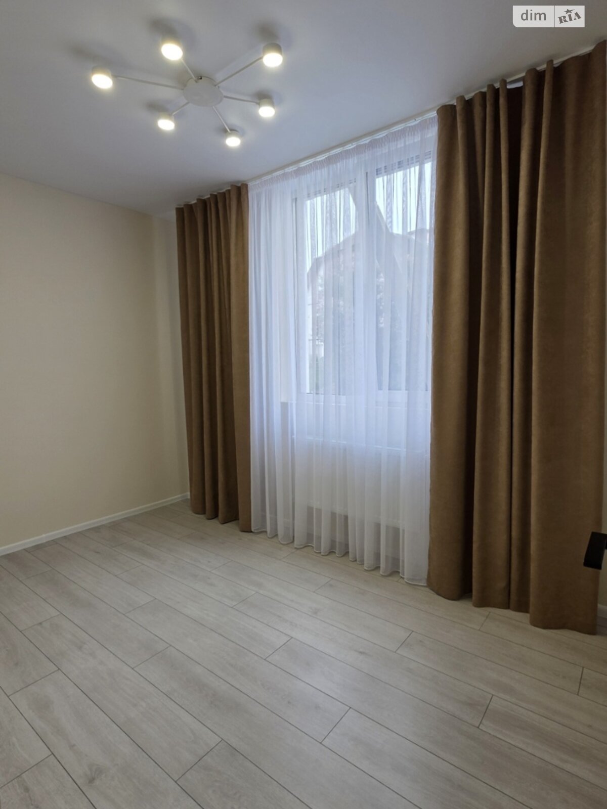 Продажа трехкомнатной квартиры в Тернополе, на ул. Петриковская 9, кв. 1, район Дружба фото 1 Продажа трехкомнатной квартиры в Тернополе, на ул. Петриковская 9, кв. 1, район Дружба фото 1